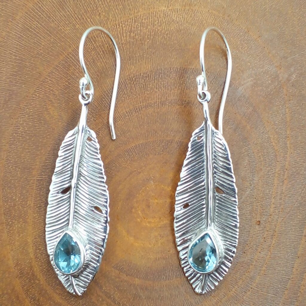 Anting Perak Bali Motif Bulu Permata (Silver Feather Earrings with Gems) E847