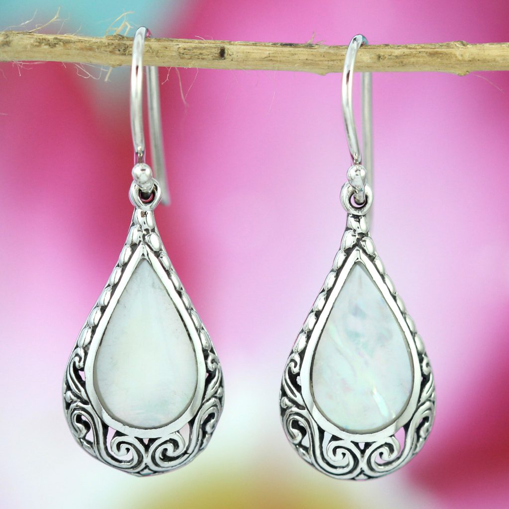Anting Abalone Perak Asli Ukiran Bali (Abalone and Mother of Pearl Earrings) E817