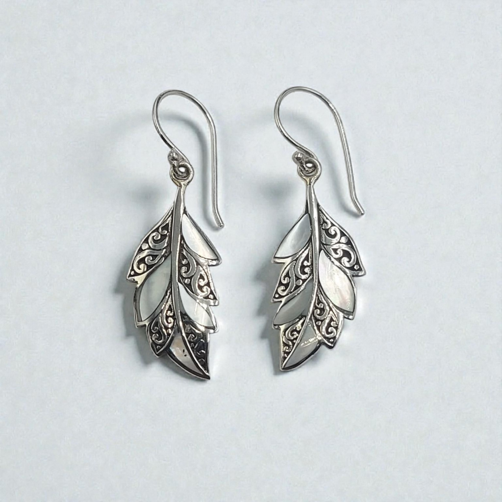 Anting Kerang Abalone Motif Daun Perak Asli (Shell Earrings) E967