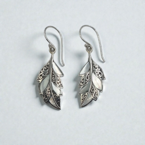 Anting Kerang Abalone Motif Daun Perak Asli (Shell Earrings) E967 - Gambar 2