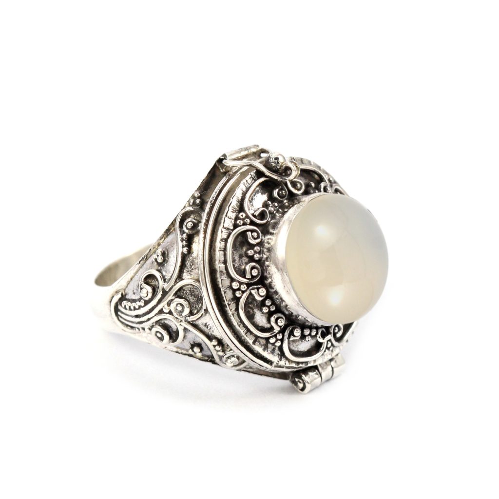 Cincin Perak Bali Unik Ukiran Permata (Poison Ring) R327