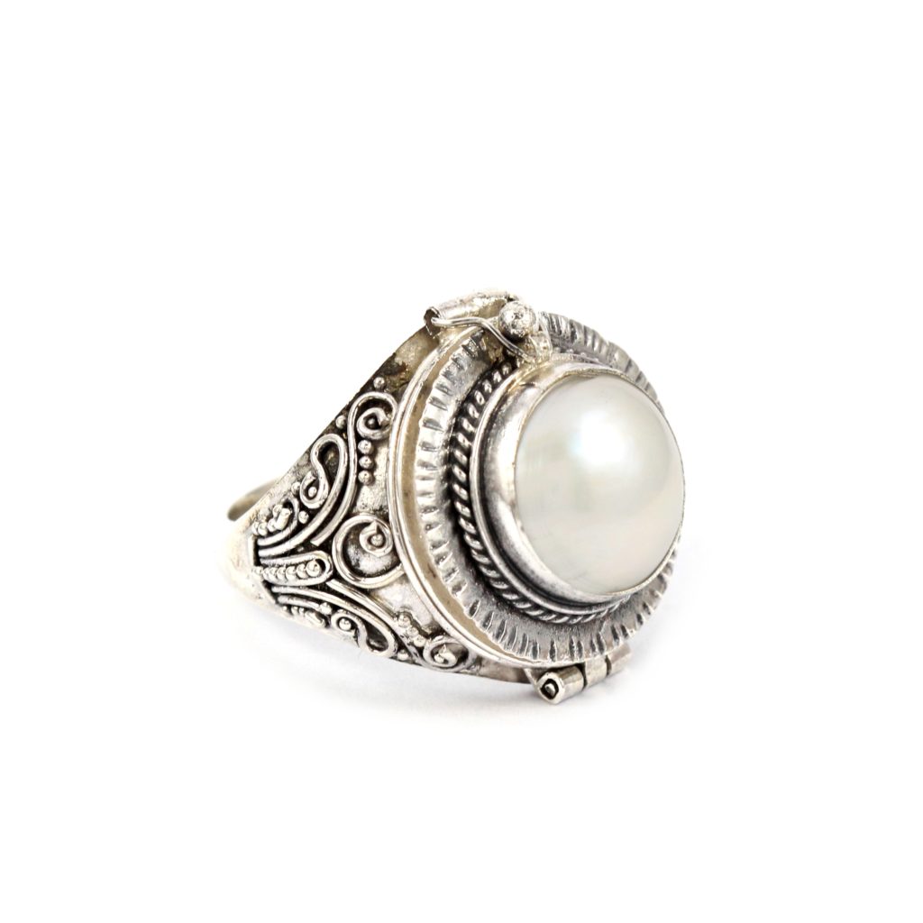 Cincin Perak Bali Unik Ukiran Mutiara (Poison Ring) R328