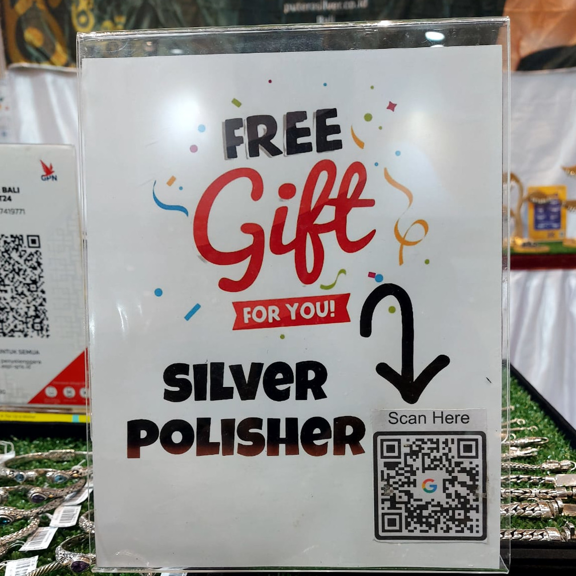 Gratis Pembersih Perhiasan Perak