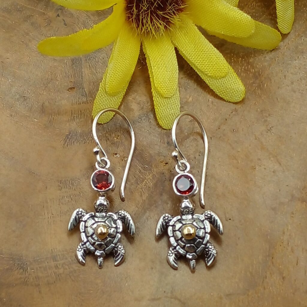 Anting Perak Penyu Permata