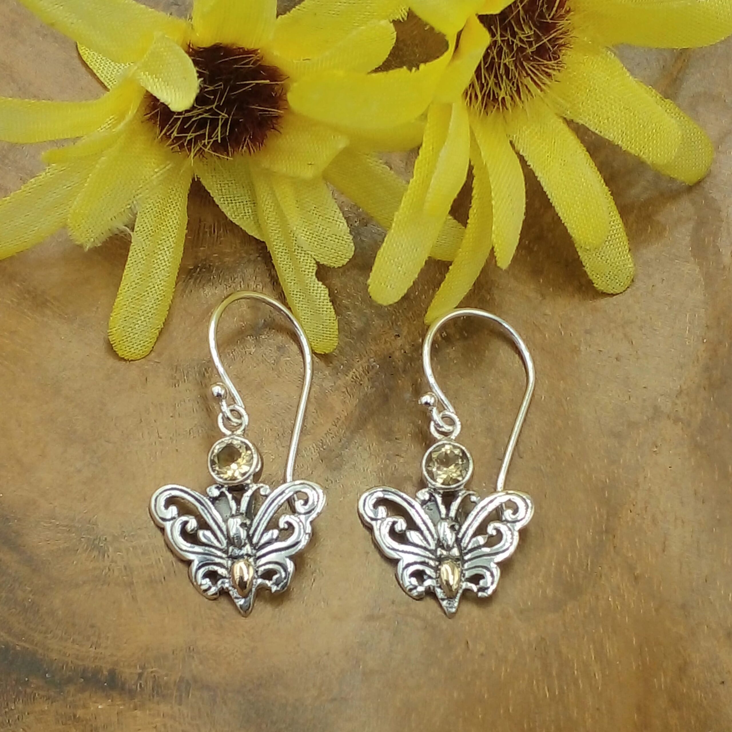 Anting Kupu-Kupu Bali
