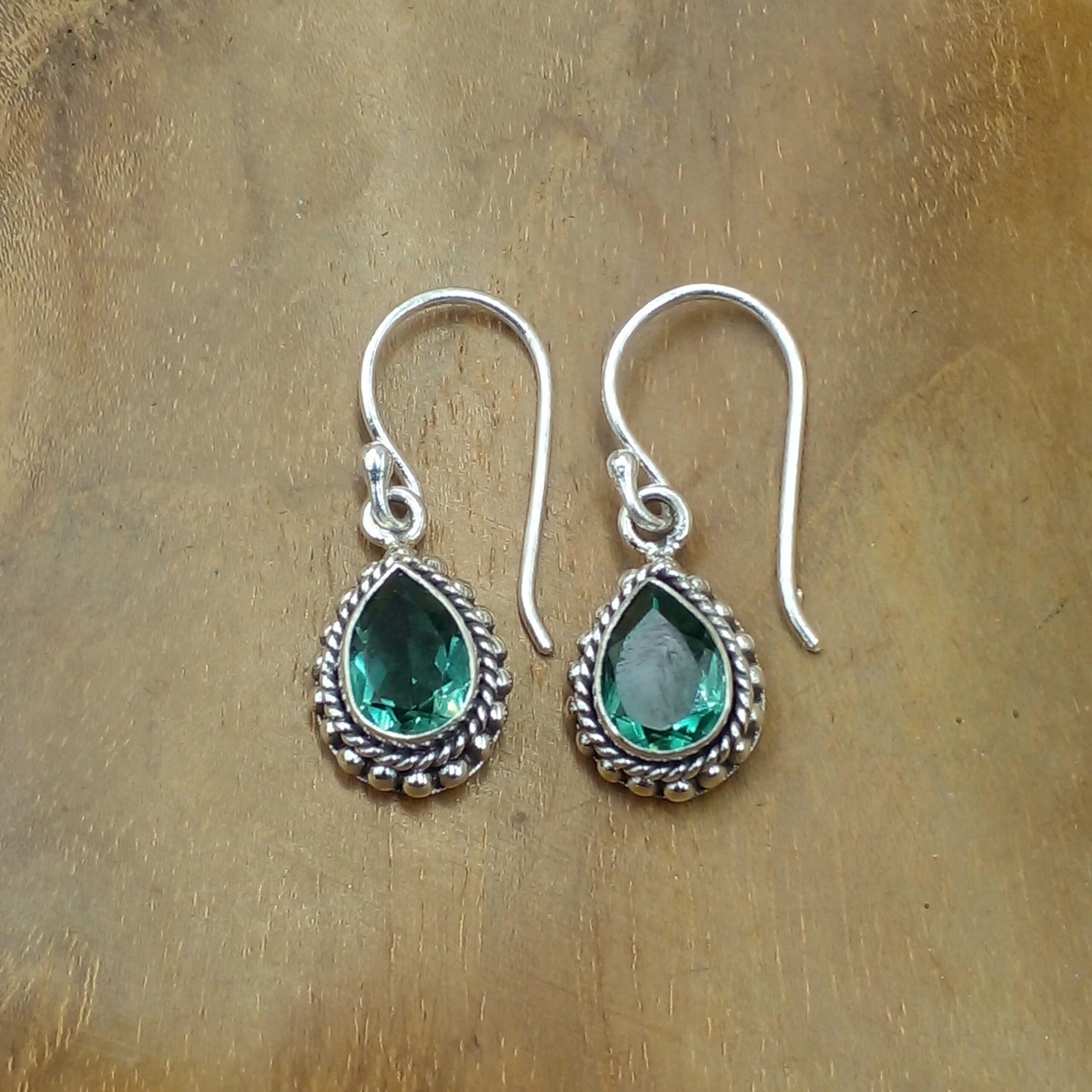 Anting Perak Bali Cantik