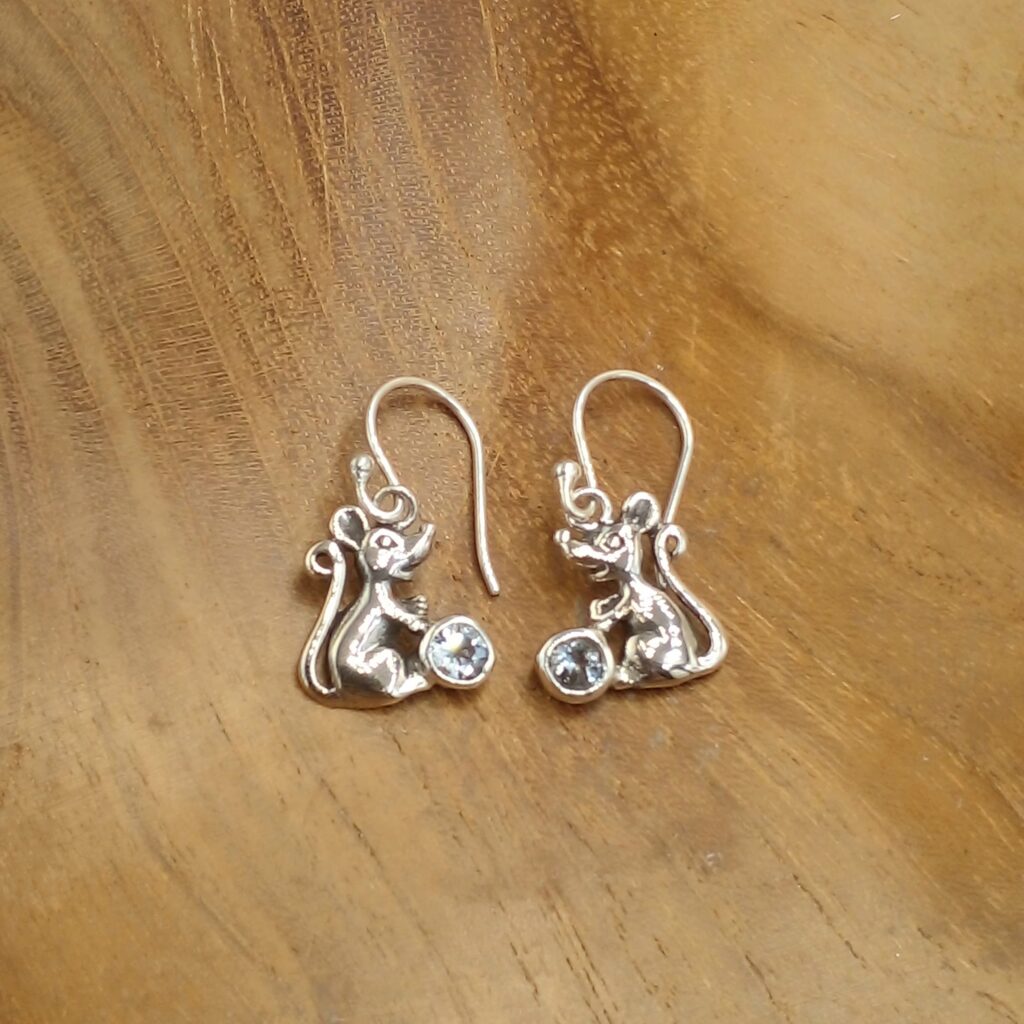 Anting Perak Tikus Permata
