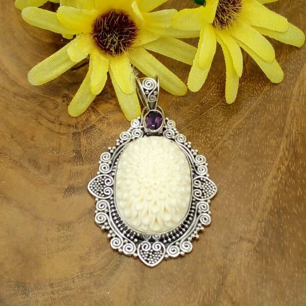 Liontin Perak Ukiran Bali