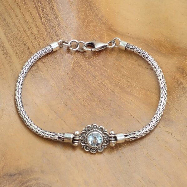 Gelang Rantai Perak Ukiran Bunga dengan Permata B703