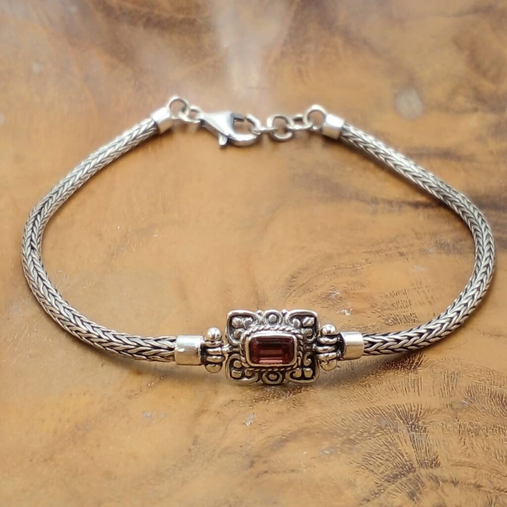 Gelang Rantai Perak Ukiran Rectangle dengan Permata B704