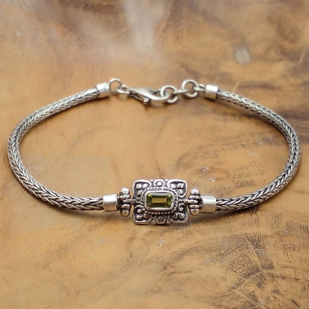 Gelang Rantai Perak Ukiran Rectangle dengan Permata B704