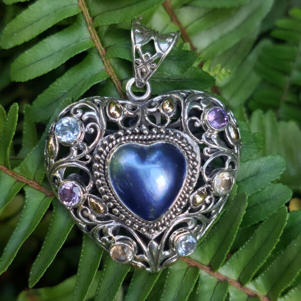 Liontin Perak Hati Mutiara Mabe Multi Gems P678