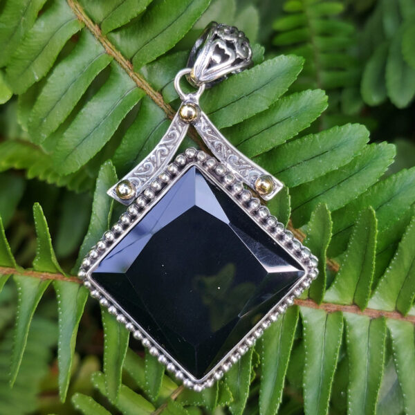 Liontin Perak Black Onyx Bali P846