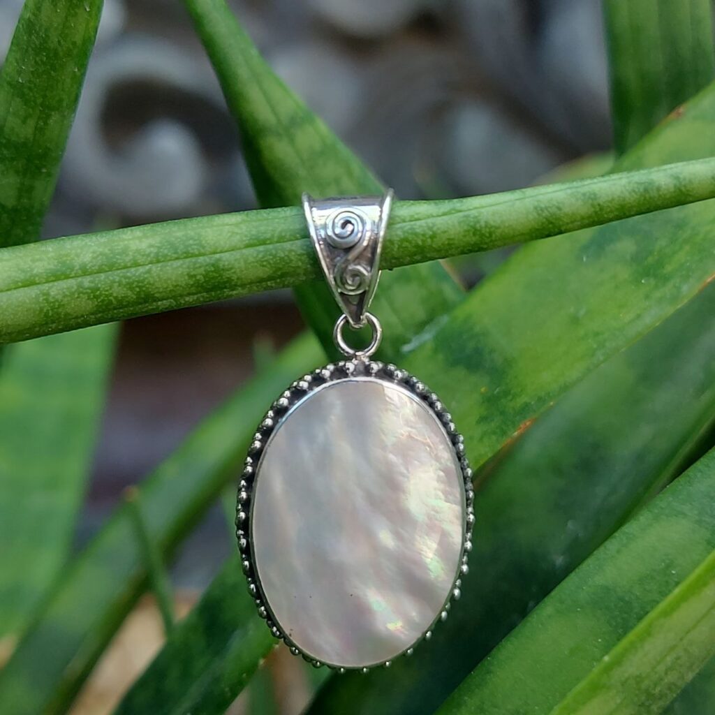 Liontin Perak Asli Kerang Oval (Shell Pendant) P897