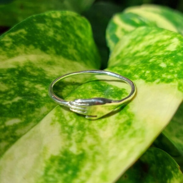 Cincin Perak Motif Tangan R696