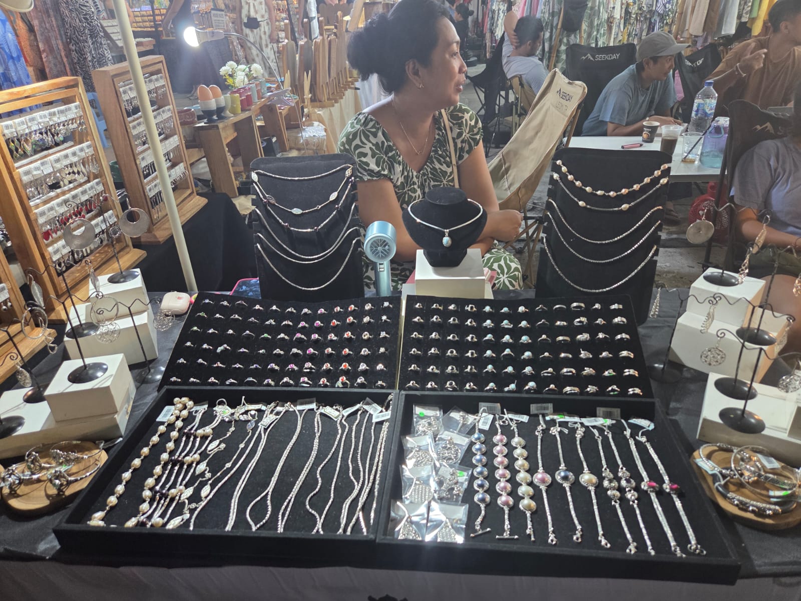 flea market nusa dua