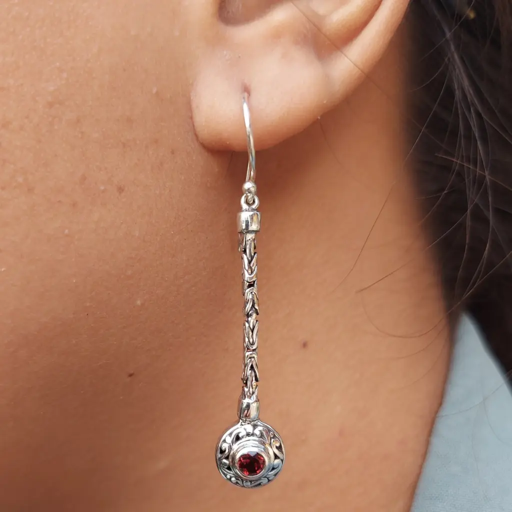 Anting Gantung Wanita Motif Rantai dengan Permata E1670