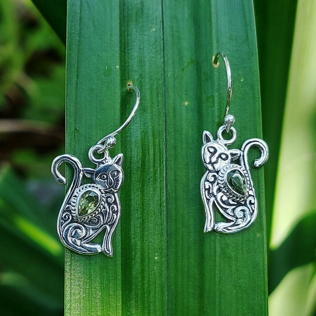 Anting Kucing Perak Permata E1834