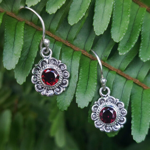 Anting Perak Bulat Bunga Permata E1841