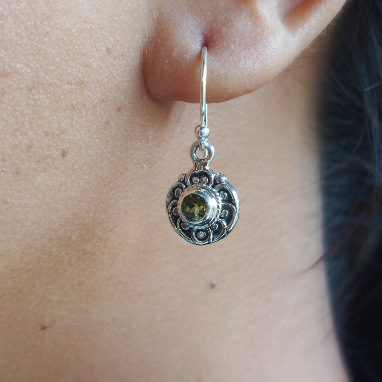 Anting Perak Bulat Ukir Permata E1842 - Gambar 7
