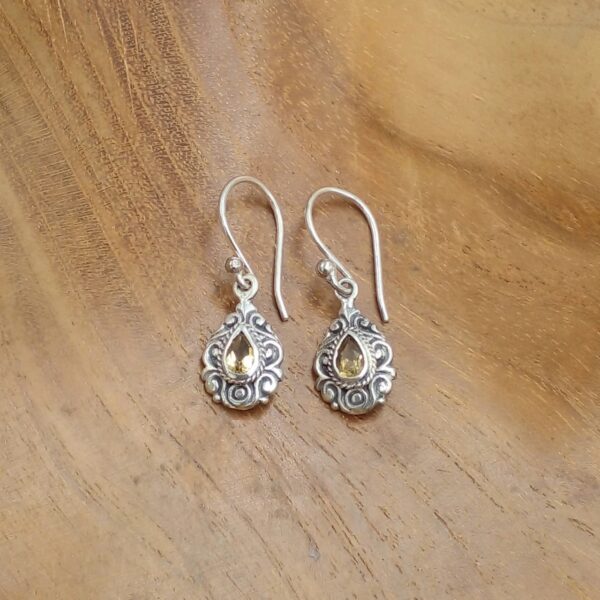 Anting Perak Tetes Ukir Permata E1867