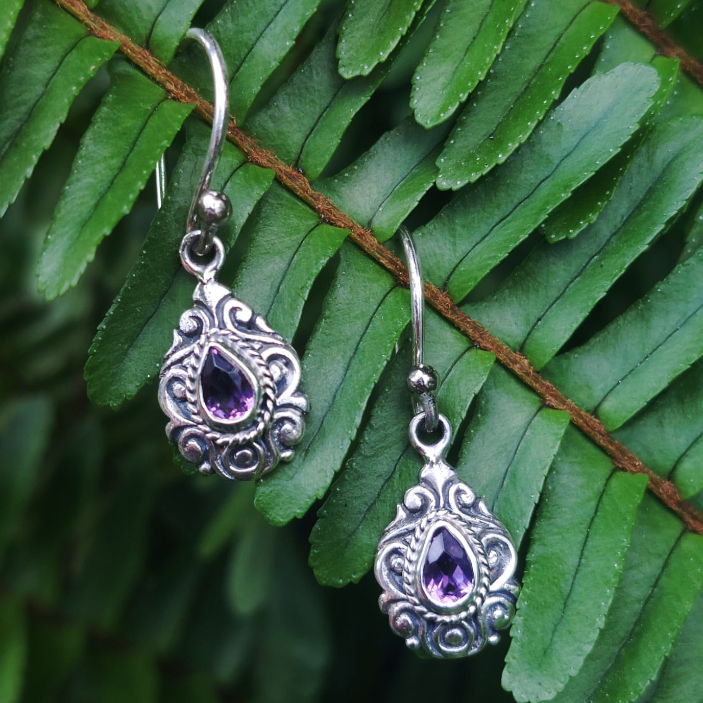 Anting Perak Tetes Ukir Permata E1867 - Gambar 5