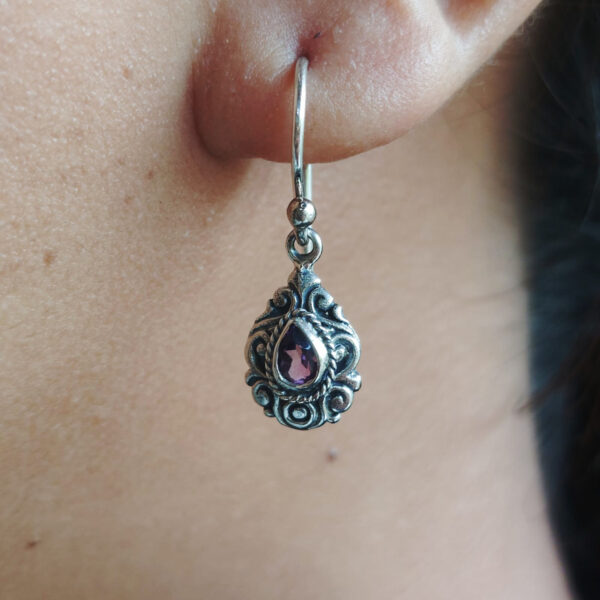 Anting Perak Tetes Ukir Permata E1867