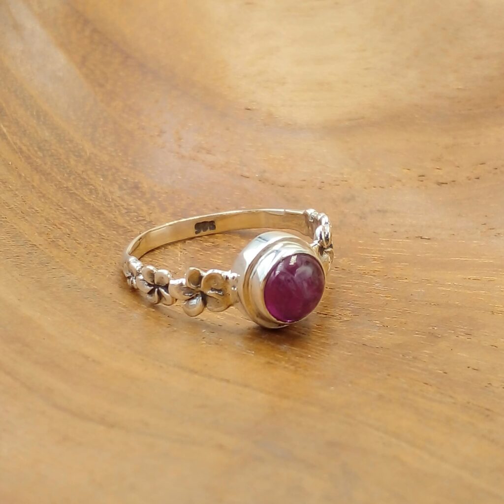cincin perak wanita elegan