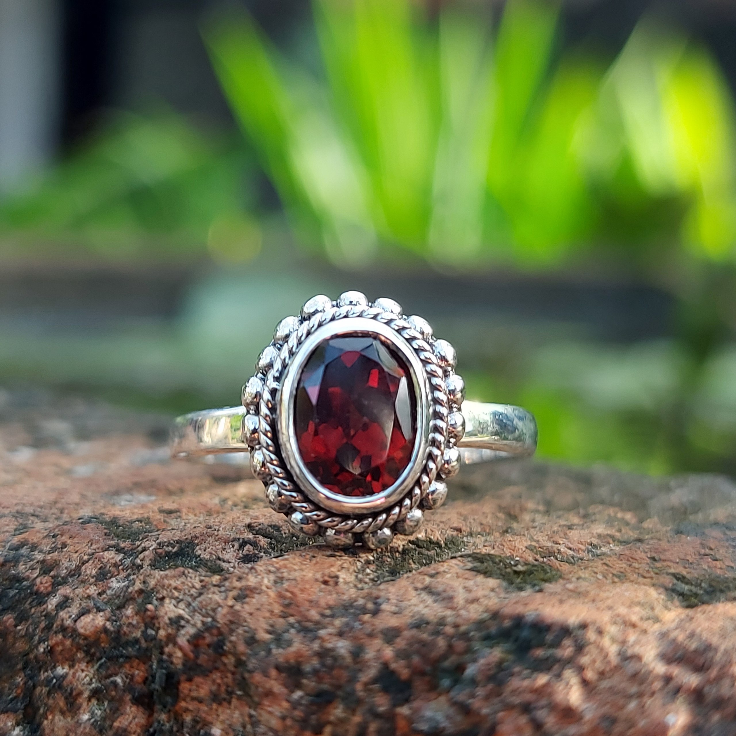 cincin perak wanita mewah