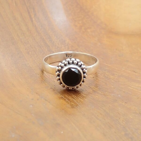 cincin perak permata wanita cantik