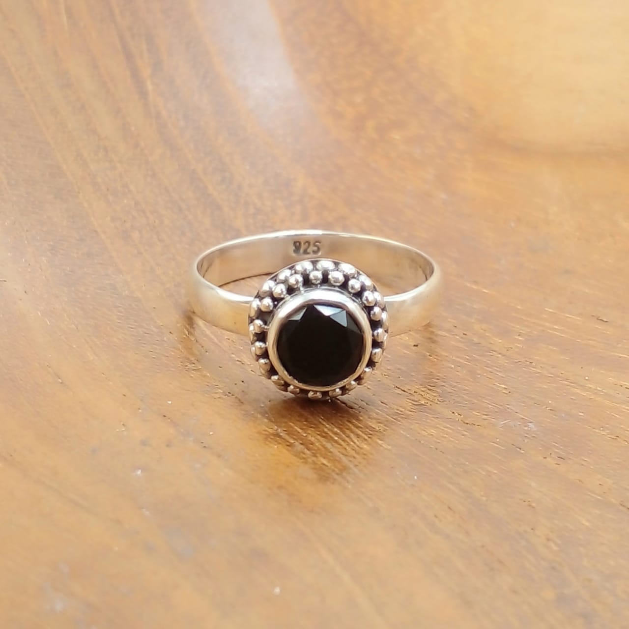 cincin perak permata wanita cantik