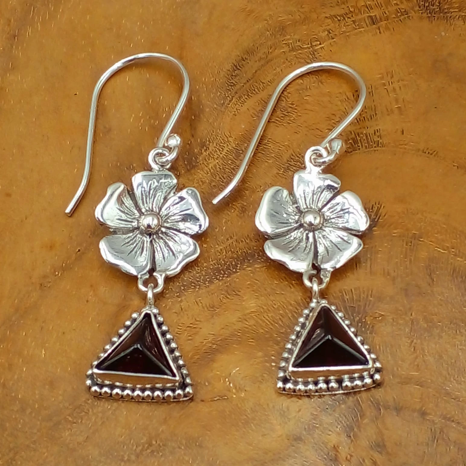 Anting Perak Bunga Hibiscus Permata E1632 - Gambar 2