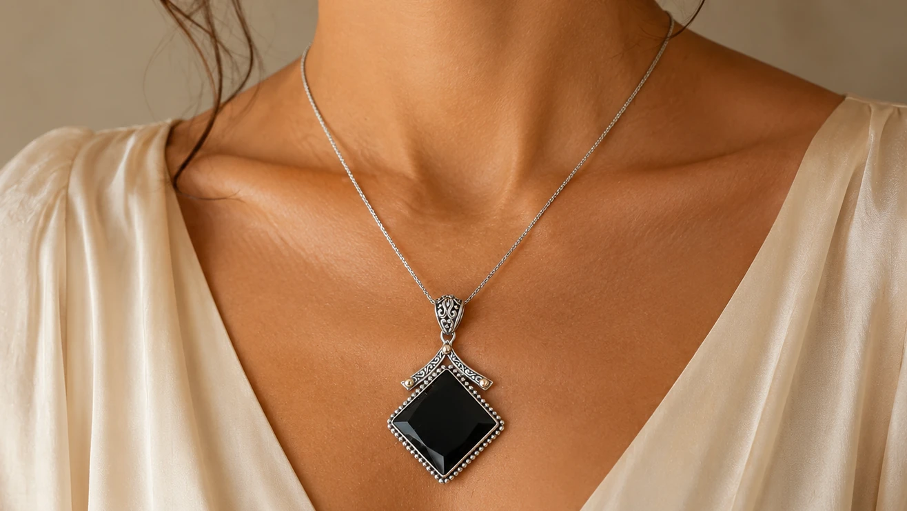 Liontin Black Onyx