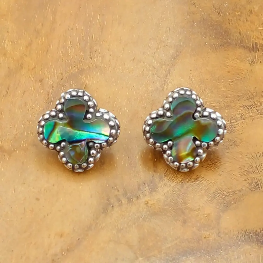 Anting Kerang Bali Perak Asli (Abalone Clover Studs) E1627