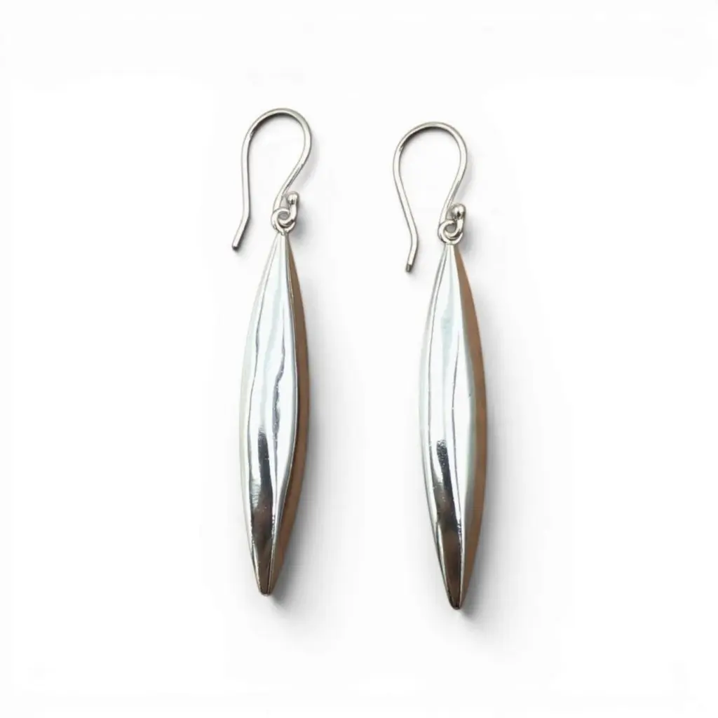 anting gantung wanita
