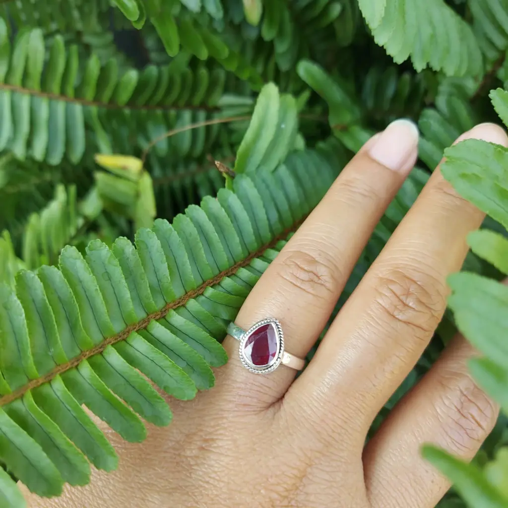 Cincin Perak 925 Permata Garnet R719