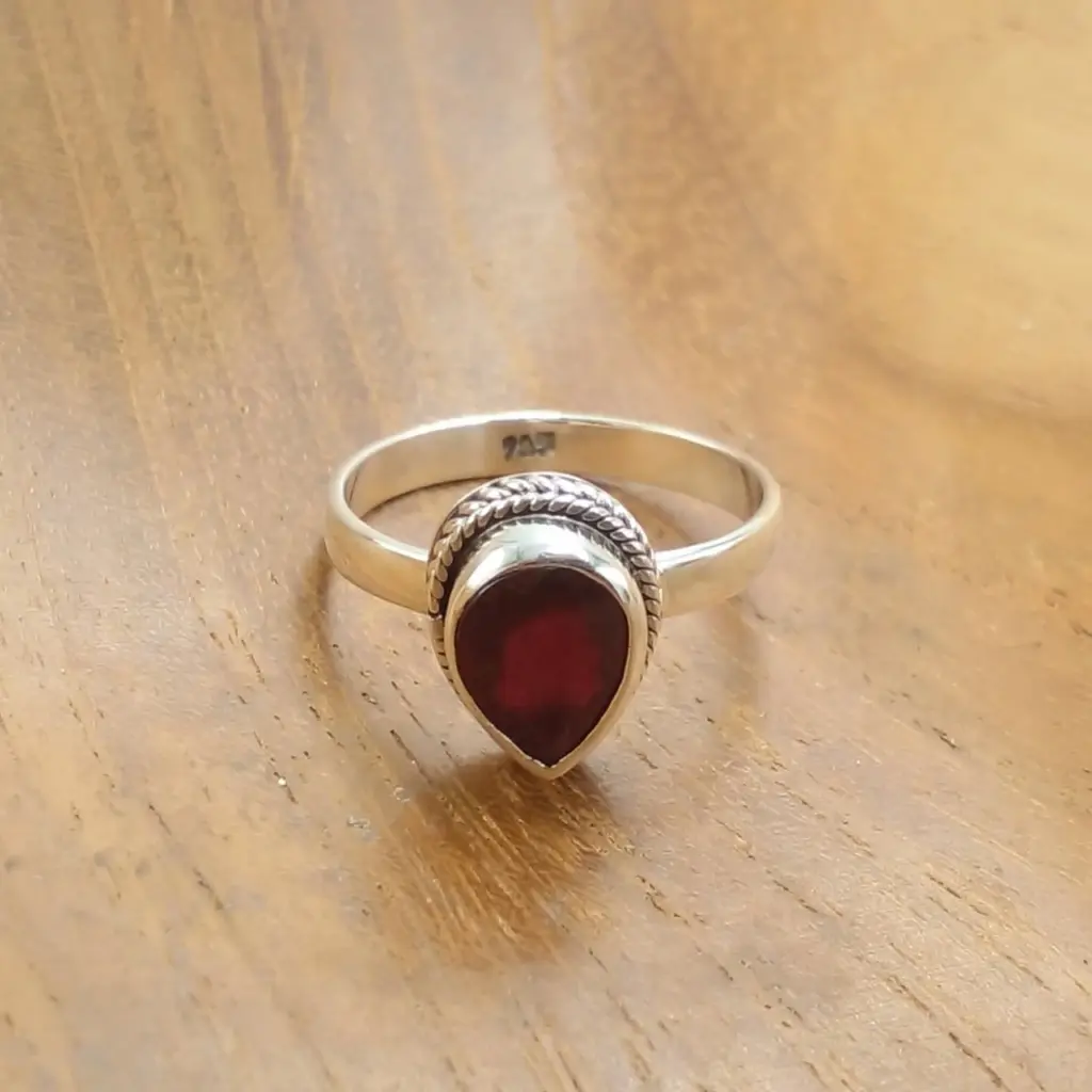 Cincin Perak 925 Permata Garnet R719