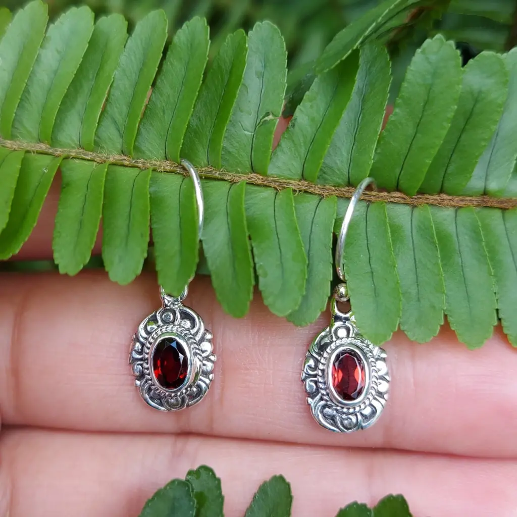 Anting Perak Bali Ukiran Permata Asli E1828