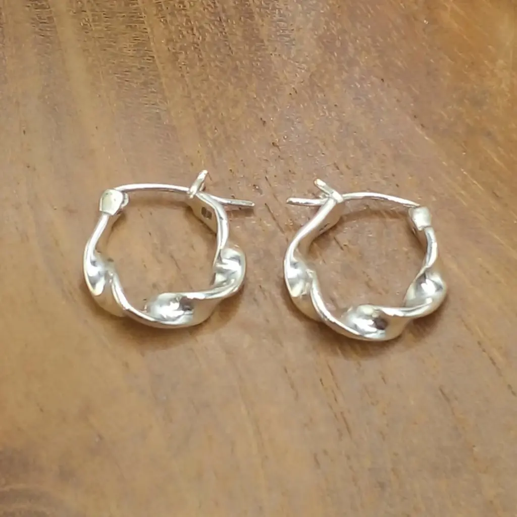 Anting Hoop Perak Asli (Hoop Twist Earrings) E1830S
