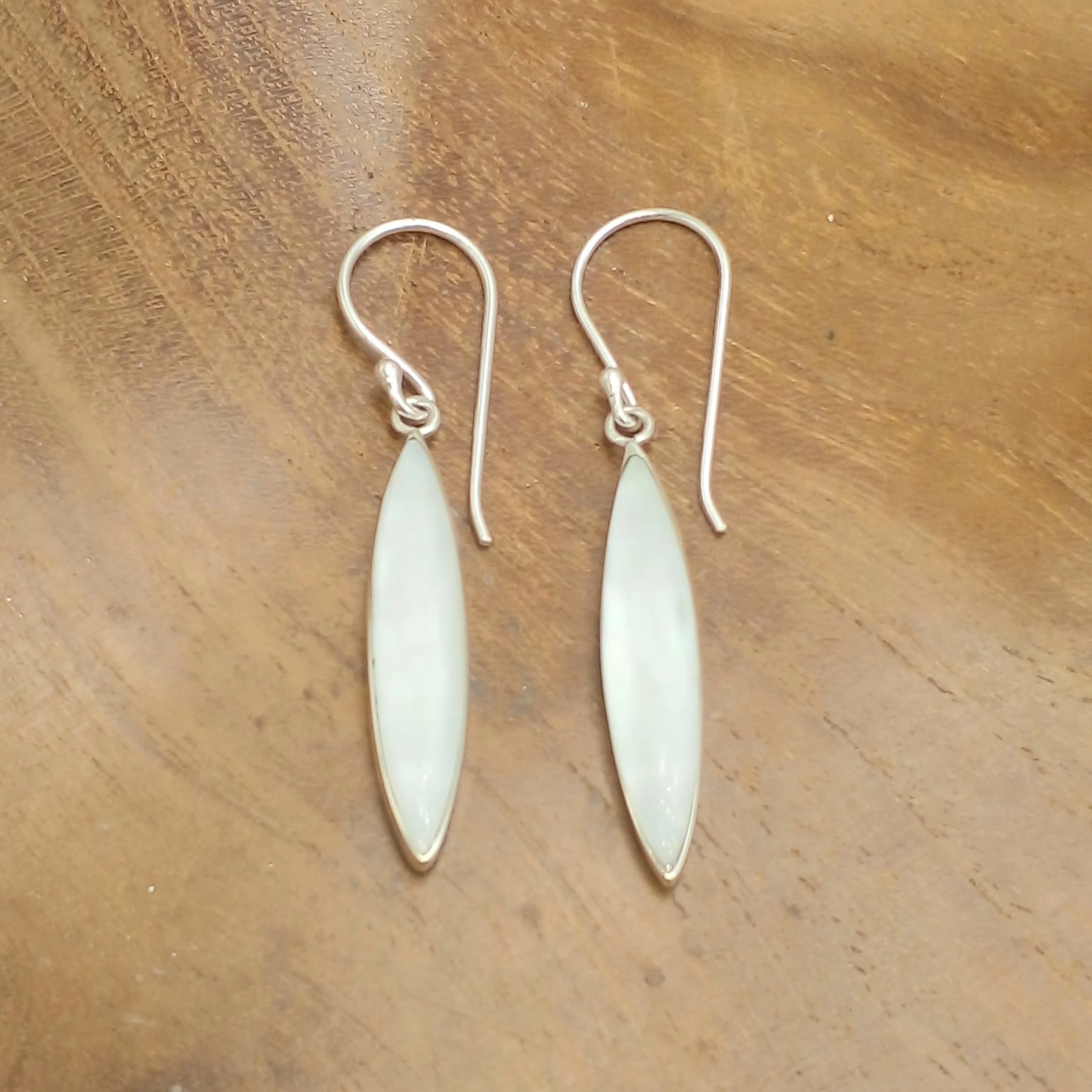 Anting Perak Kerang Markis Panjang (Shell Earrings) E1958 - Gambar 5