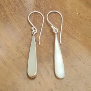 Anting Perak Kerang Tetes Panjang (Shell Earrings) E1960 - Gambar 5