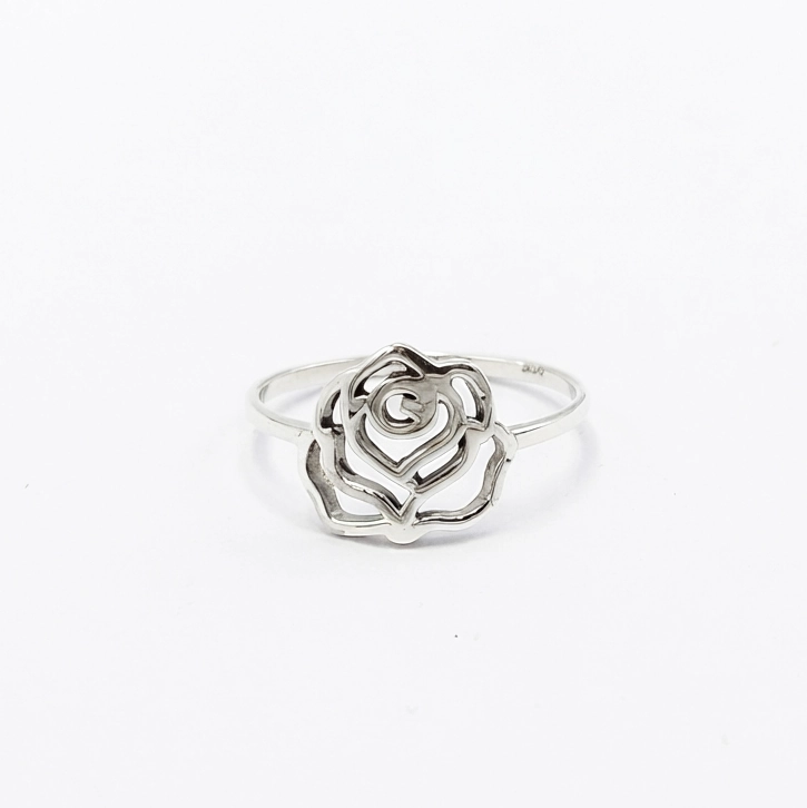 cincin bunga mawar perak
