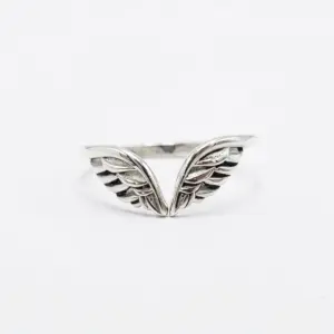 cincin sayap malaikat