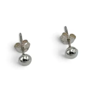 Anting Tusuk Bola